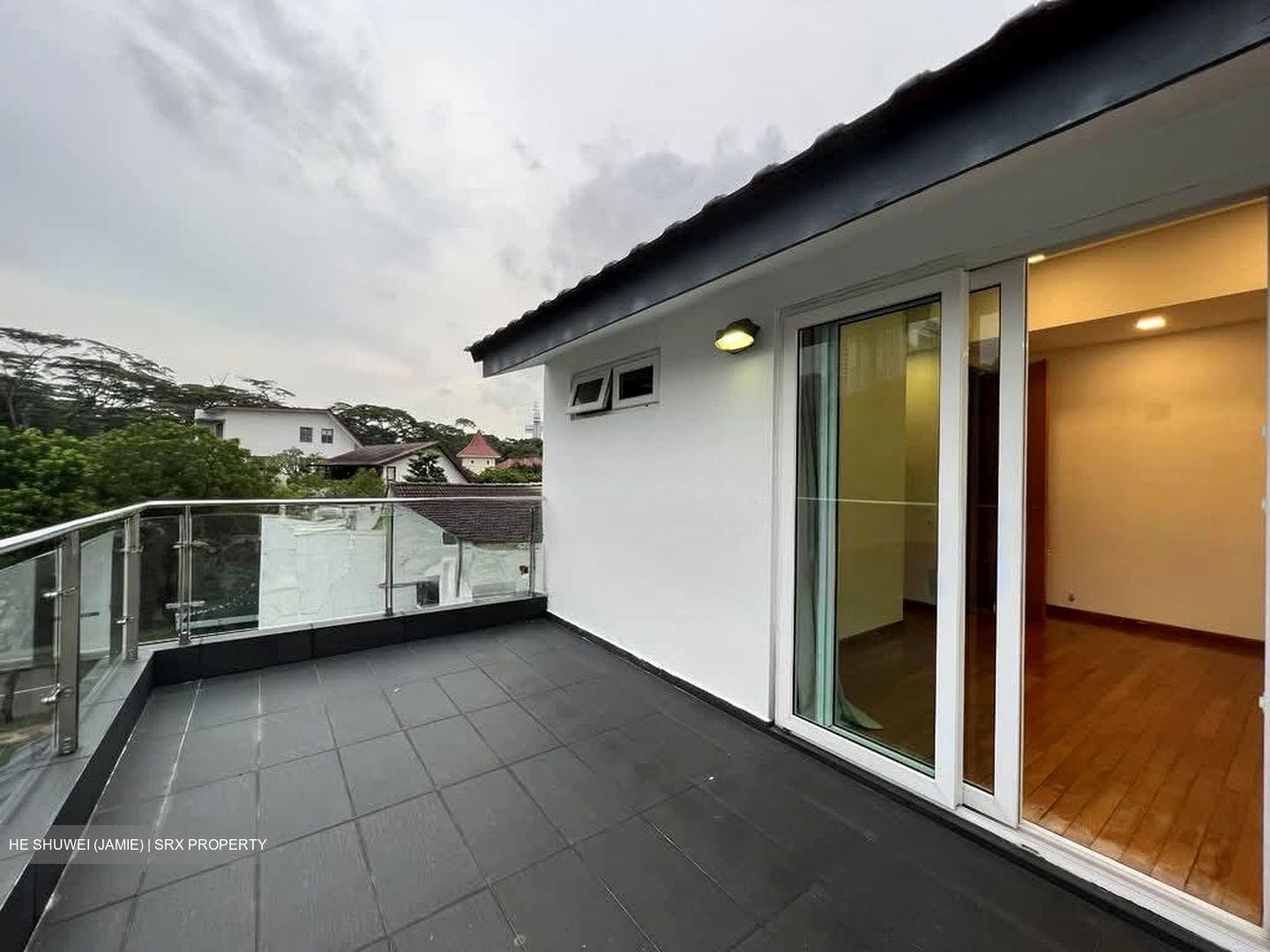 Grove Drive (D10), Terrace #546844531
